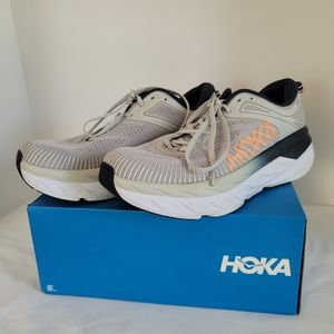 Hoka One One Bondi 7 women (size10)